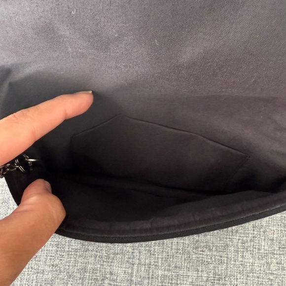 Black canvas beaded clutch - Picture 7 of 10